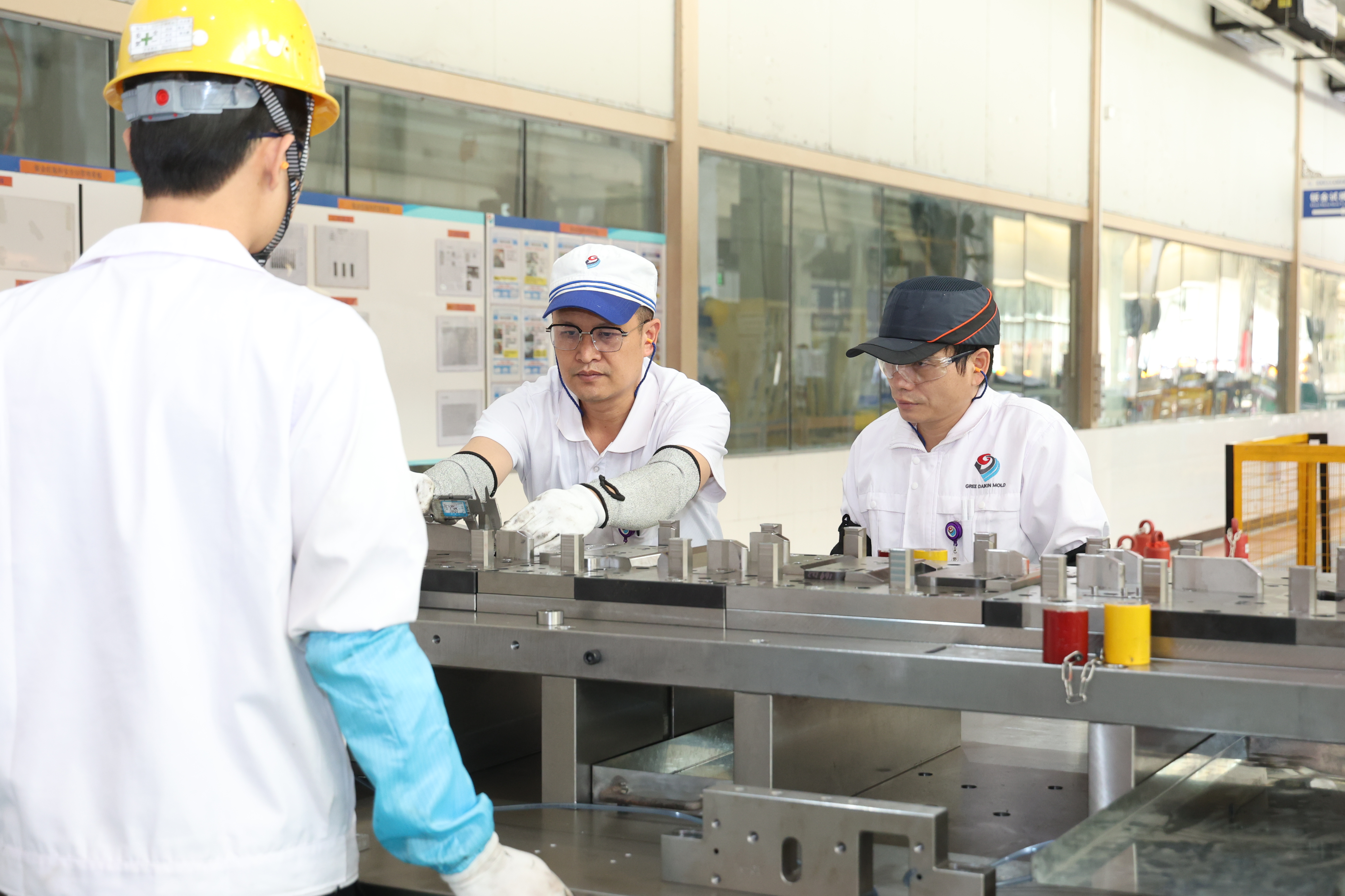 Los principios de selección de materiales de chapa metálica.
